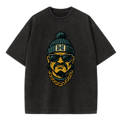 Honolulu Warrior wearing Hawaii beanie with H patch - Vintage T-shirt - Black