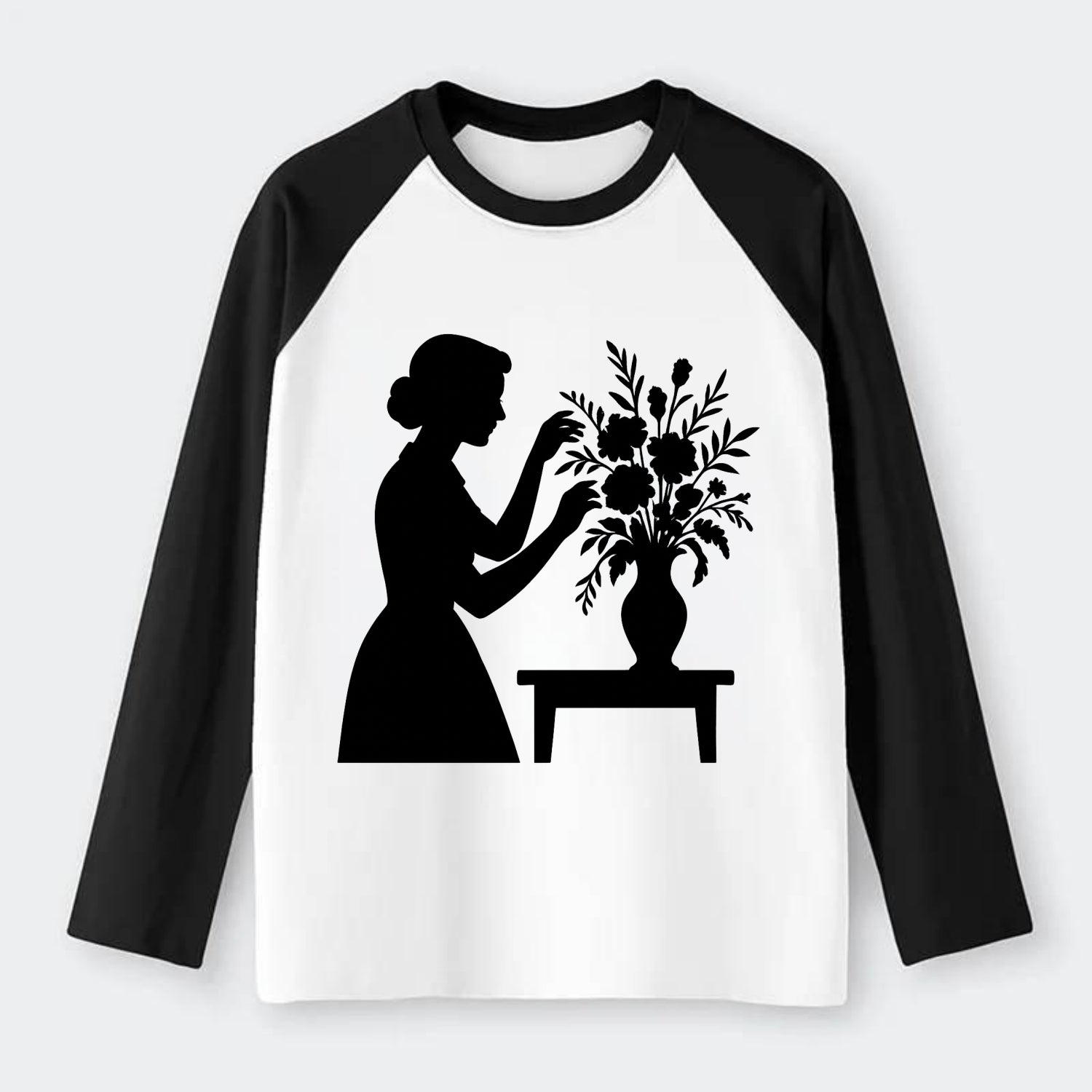 Florist arranging dramatic bouquet - Raglan Long Sleeve T-Shirt - Black