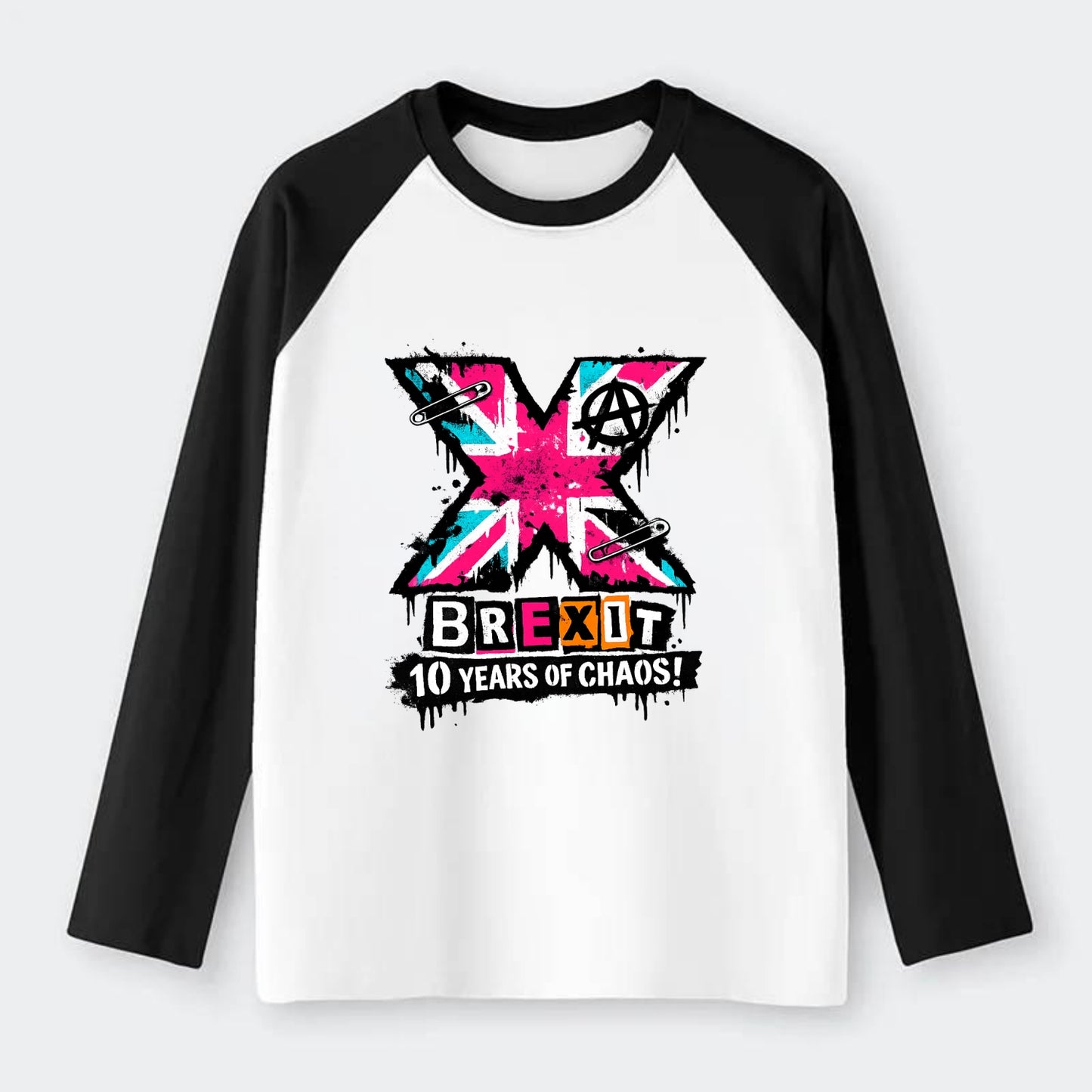 X YEARS | Roman numeral X massive | Union Jack fill pattern | Bold - Raglan Long Sleeve T-Shirt - Black