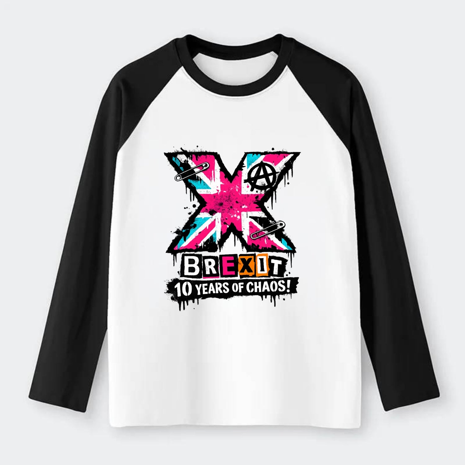 X YEARS | Roman numeral X massive | Union Jack fill pattern | Bold - Raglan Long Sleeve T-Shirt - Black