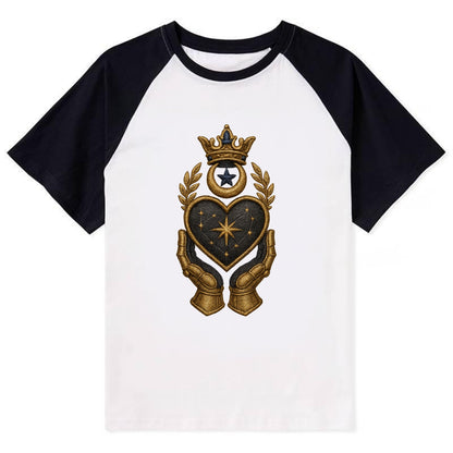 Crowned heart with Art Deco sunburst crown and geometric filigree hands - Contrast Raglan T-shirt - Black