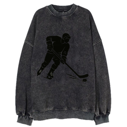 Ice hockey player shooting puck - Vintage Sweatshirt - Black