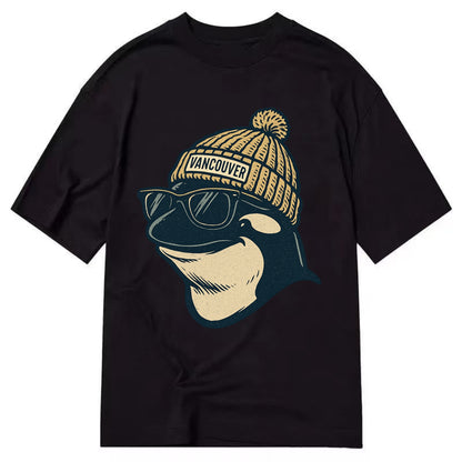 Vancouver Orca wearing Vancouver beanie - Classic T-shirt - Black