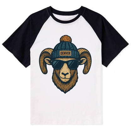 Colorado Rocky Mountain Bighorn Sheep wearing Denver beanie with pom pom - Contrast Raglan T-shirt - Black