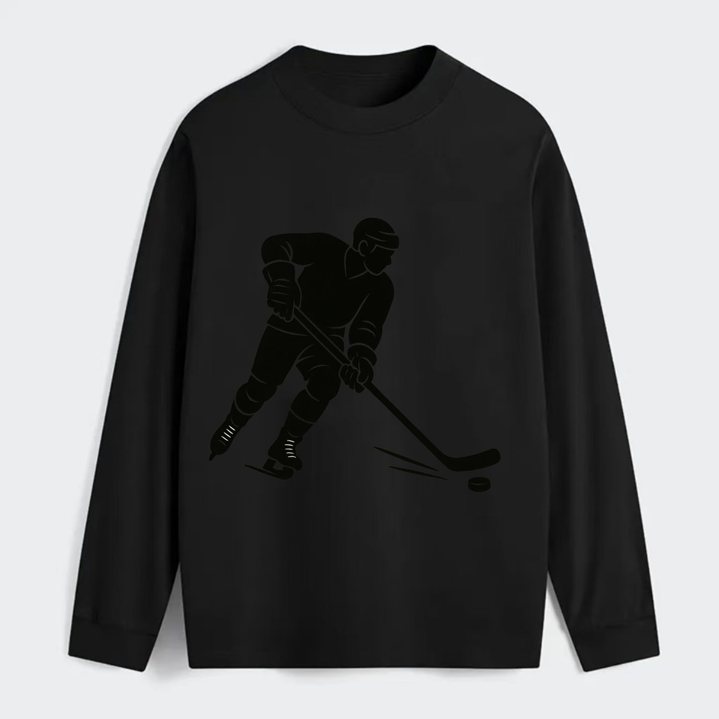Ice hockey player shooting puck - Classic Long Sleeve Shirt - Black