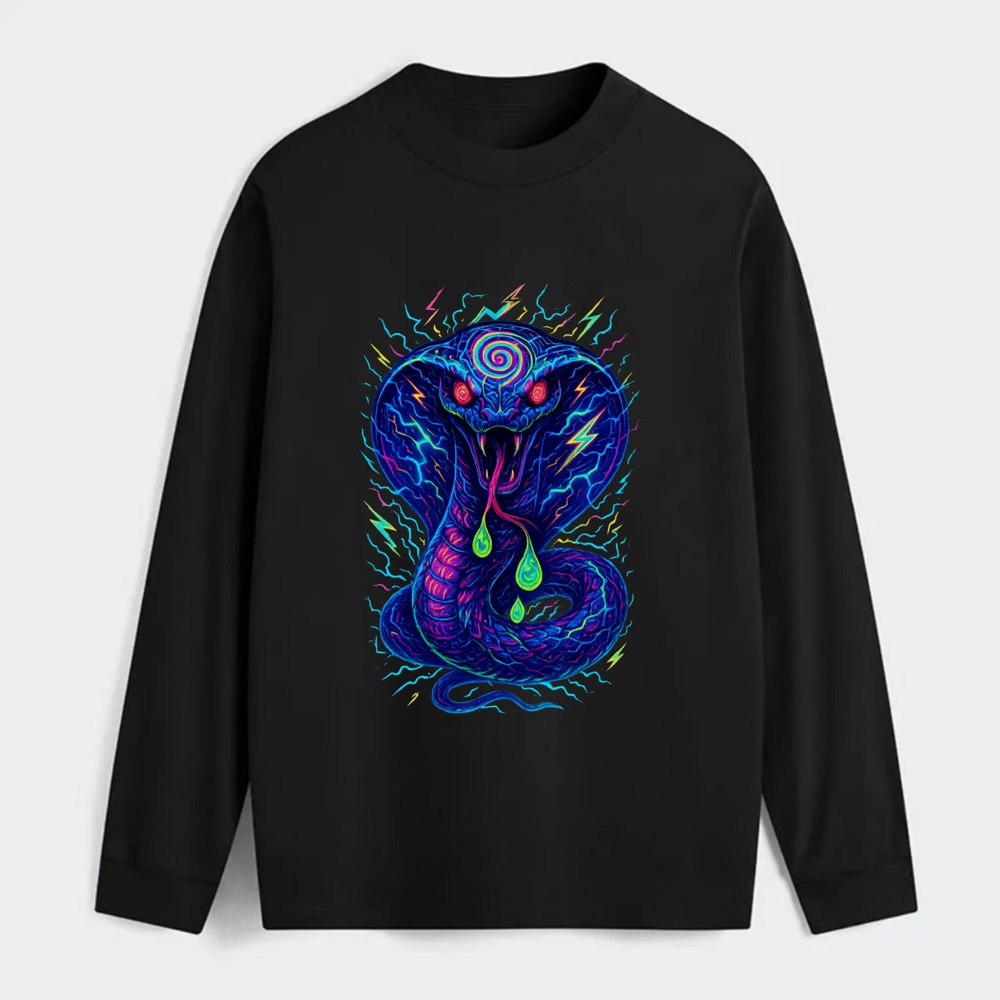 Mesmerizing cobra with hypnotic spiral patterns in the hood, scales - Classic Long Sleeve Shirt - Black