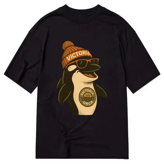 Victoria Orca wearing Victoria beanie wi - Classic T-shirt - Black