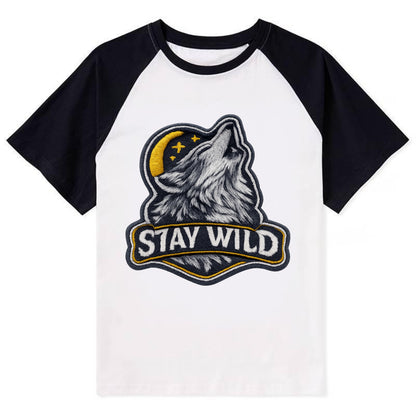 STAY WILD - wolf with text in gray , free spirit - Contrast Raglan T-shirt - Black