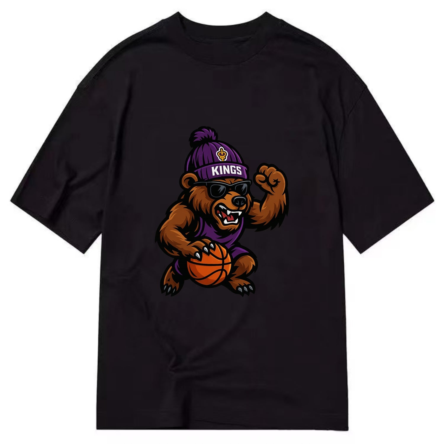 California Grizzly wearing Kings beanie with royal scepter patch and wayfarer - Classic T-shirt - Black