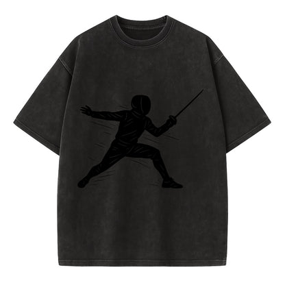 Fencer lunging attack position - Vintage T-shirt - Black