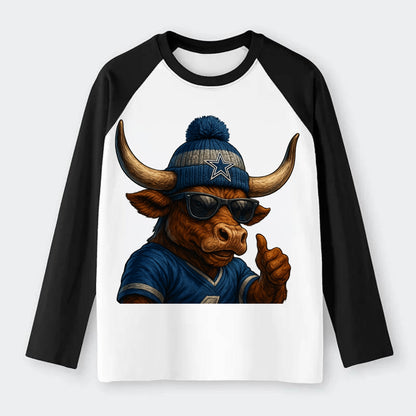 Texas Longhorn wearing Cowboys silver and blue beanie with star and - Raglan Long Sleeve T-Shirt - Black