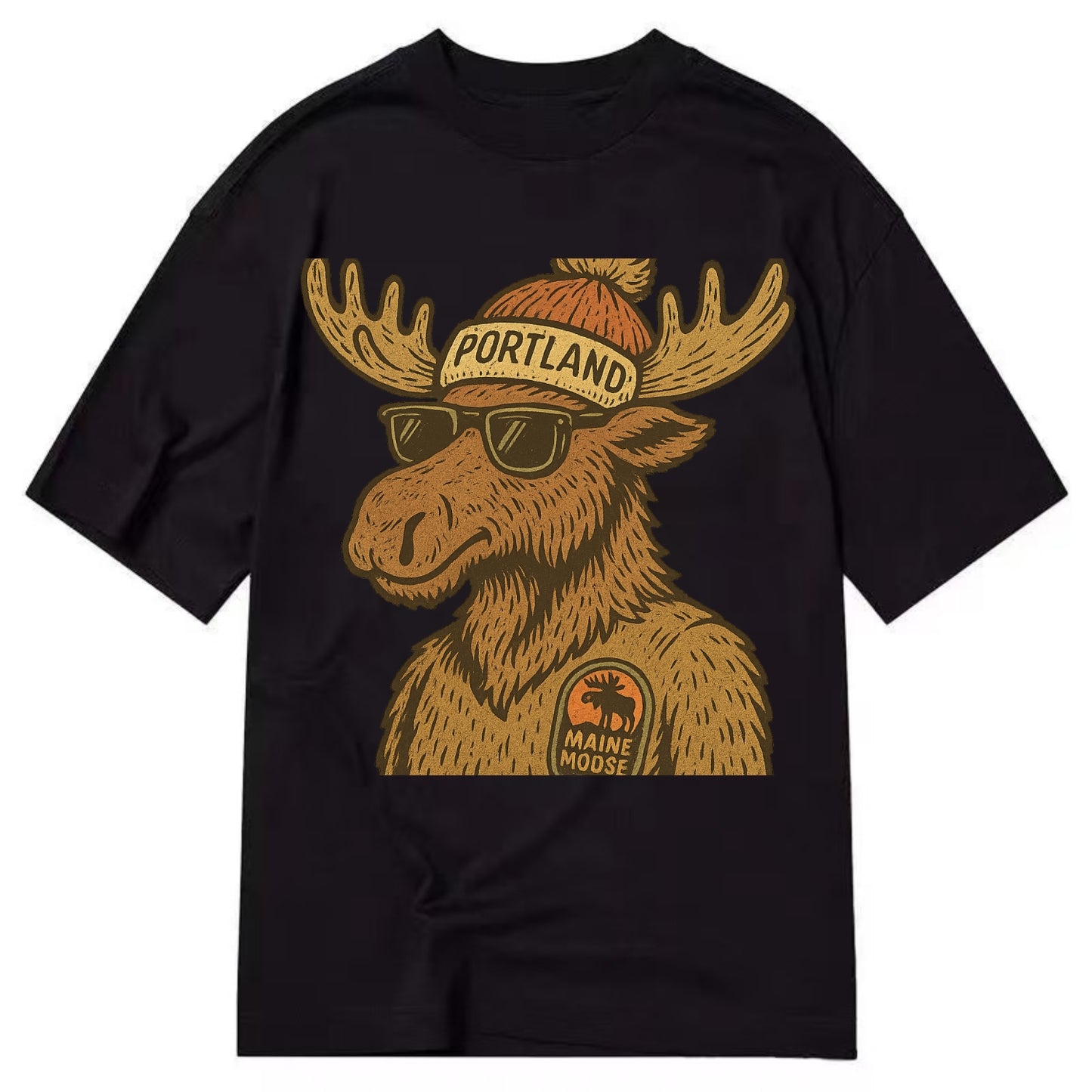 Maine Moose wearing Portland beanie with pom pom and wayfarer sunglasses - Classic T-shirt - Black