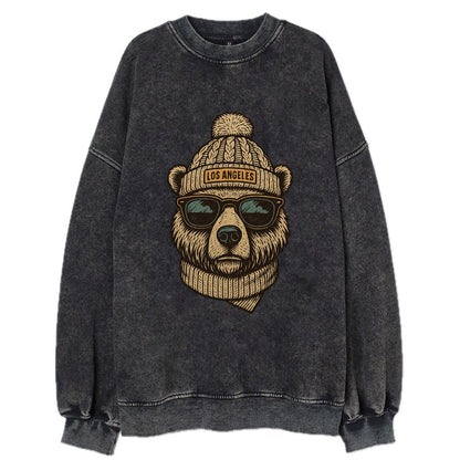 California Grizzly Bear wearing Los Angeles beanie with pom pom and wayfarer - Vintage Sweatshirt - Black