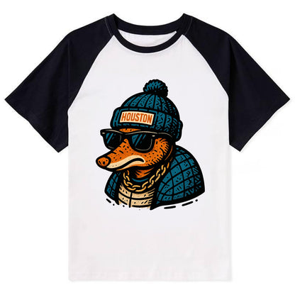 Houston Armadillo wearing Houston beanie with pom pom and wayfarer - Contrast Raglan T-shirt - Black