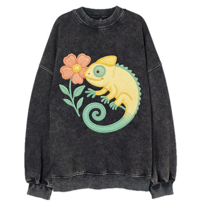 Yellow Chameleon - Vintage Sweatshirt - Black