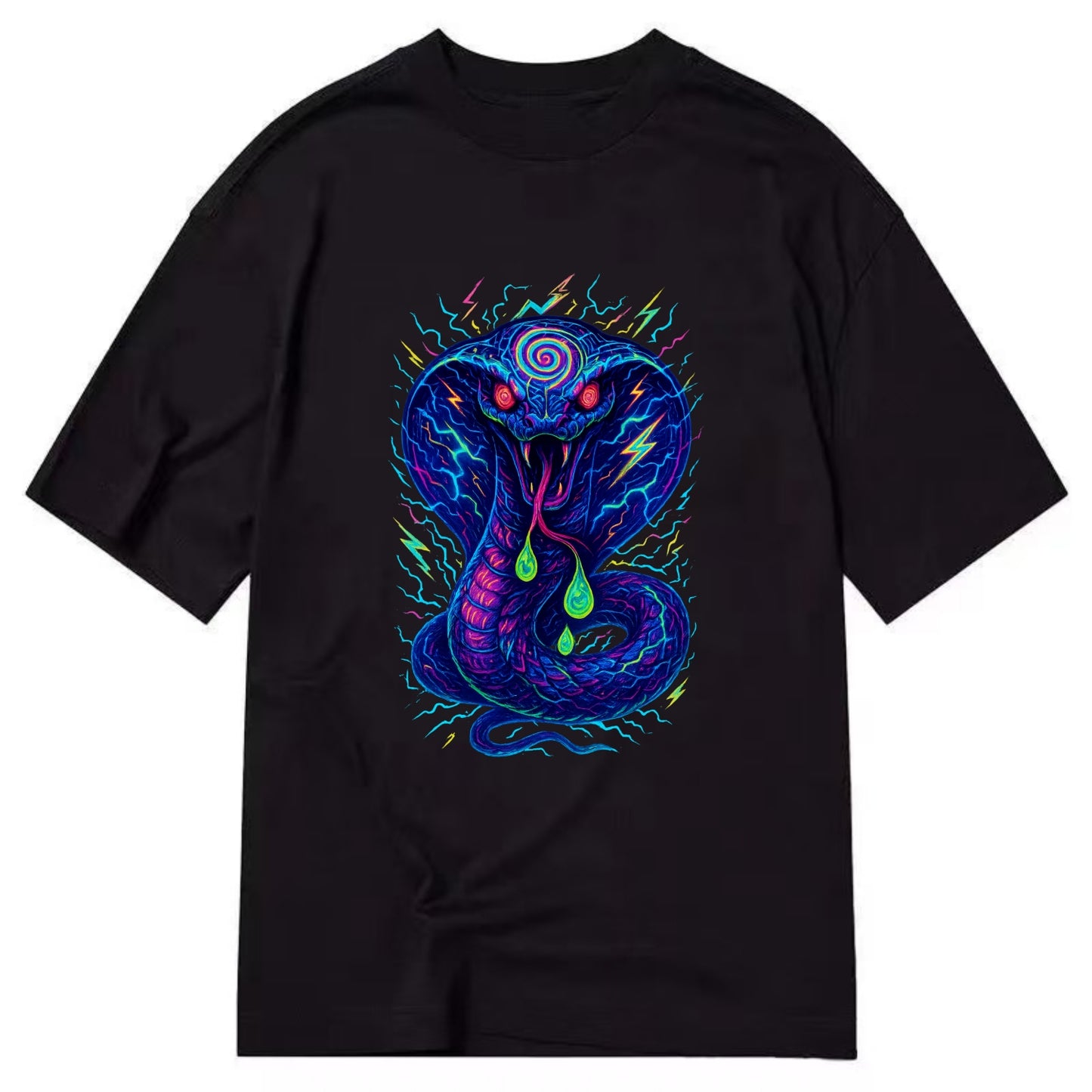 Mesmerizing cobra with hypnotic spiral patterns in the hood, scales that shimmer - Classic T-shirt - Black