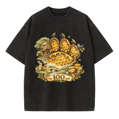 HONEY PAW | Bear paw print filled with honeycomb | Sticky evidence | Forest - Vintage T-shirt - Black