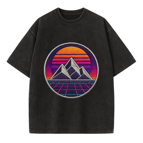 Retrowave Mountains - Vintage T-shirt