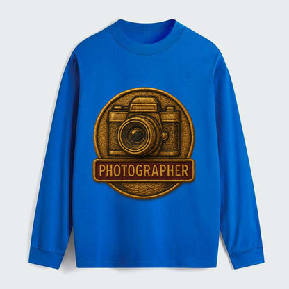 Camera with vintage lens - photographer badge - Classic Long Sleeve Shirt - Blue