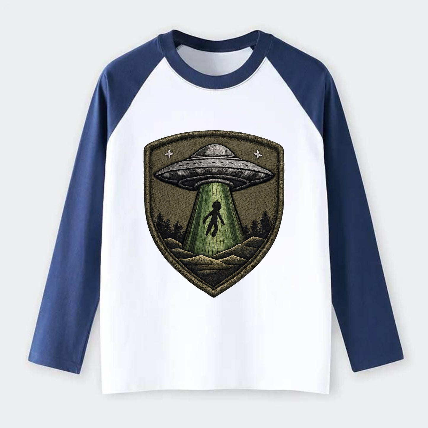 UFO ALIEN - flying saucer with beam in silver and green , - Raglan Long Sleeve T-Shirt - Blue