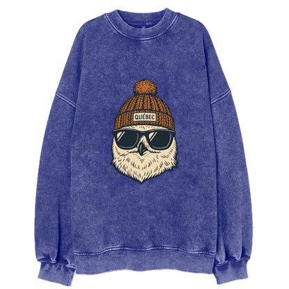 Quebec City Snowy Owl wearing Quebec beanie with pom pom and wayfarer - Vintage Sweatshirt - Blue