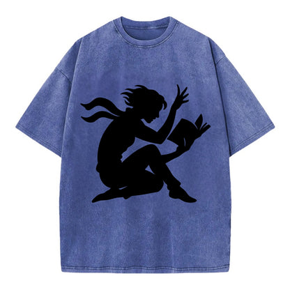 Reader lost in book moment - Vintage T-shirt - Blue