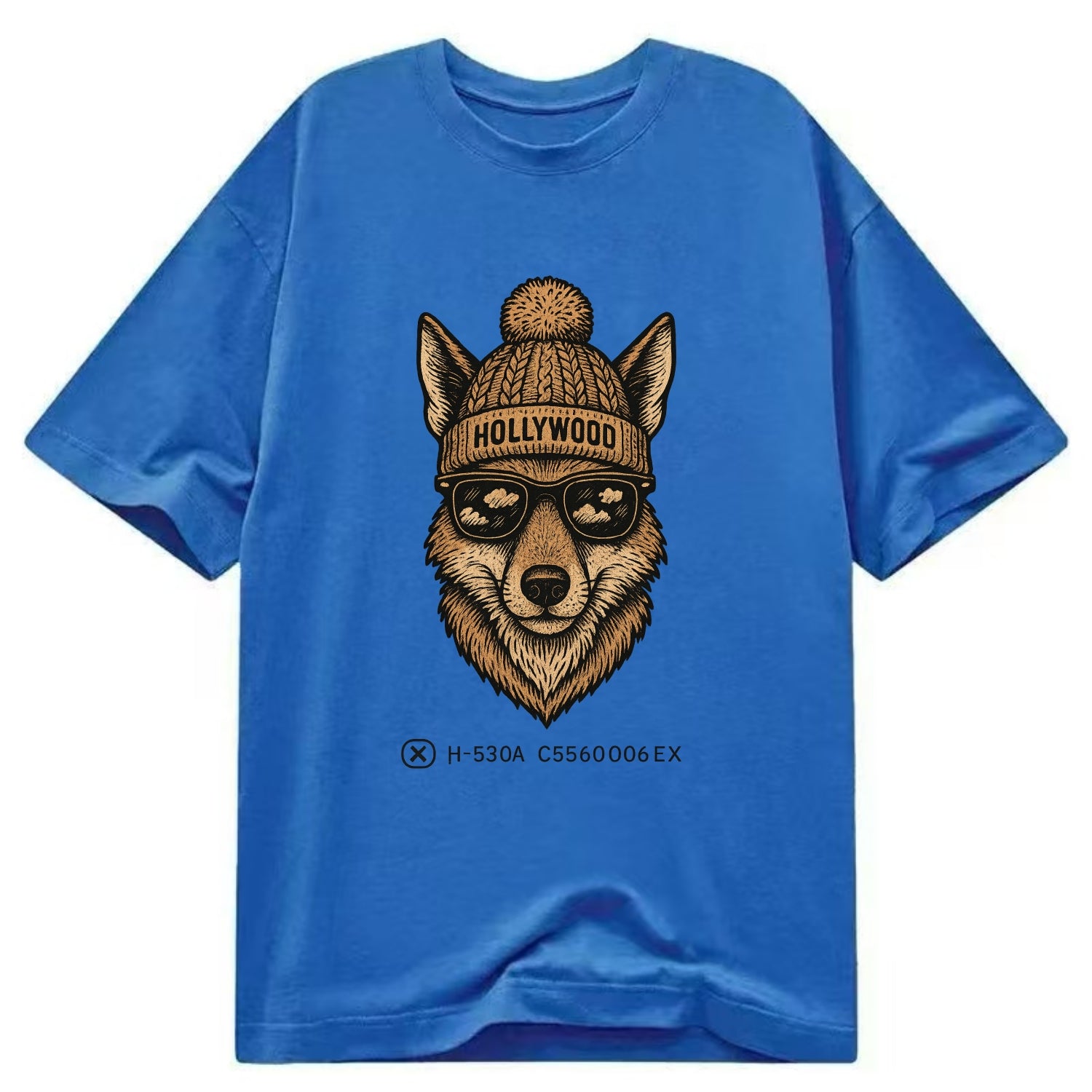 LA Coyote wearing Hollywood beanie with pom pom and wayfarer sunglasses - Classic T-shirt - Blue