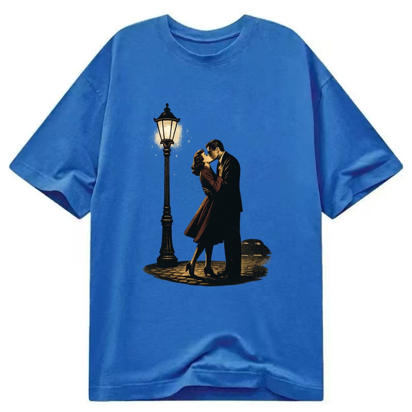 first kiss under vintage street lamp on cobblestone at night - Classic T-shirt - Blue