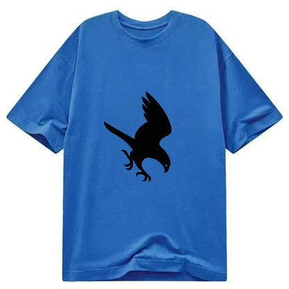 Hawk diving for prey - Classic T-shirt - Blue