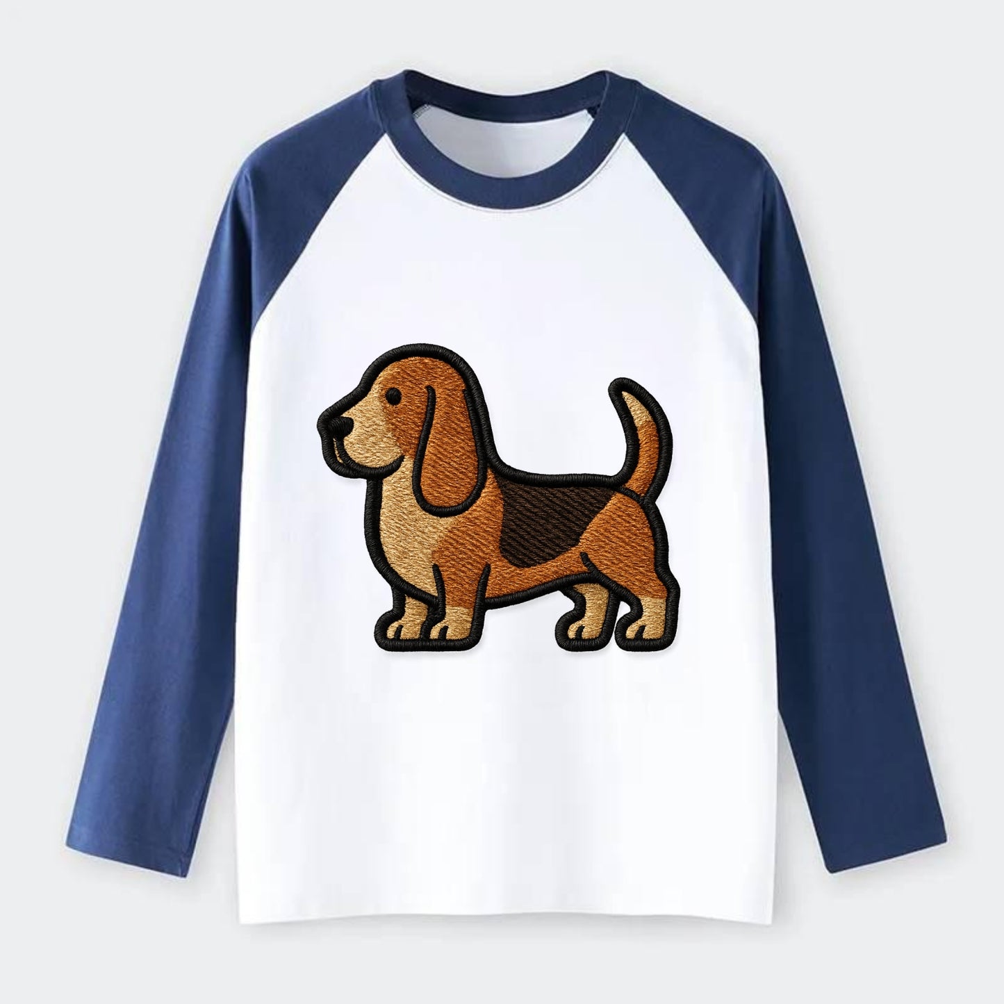 Basset Hound - Trendy low-rider design with prominent black outline - Raglan Long Sleeve T-Shirt - Blue