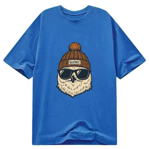 Quebec City Snowy Owl wearing Quebec beanie with pom pom and wayfarer sunglasses - Classic T-shirt
