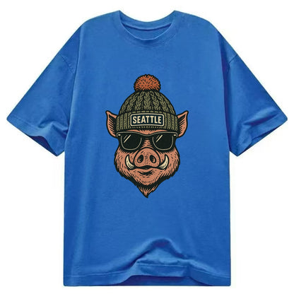 Washington Hog wearing Seattle beanie with pom pom and wayfarer sunglasses - Classic T-shirt - Blue