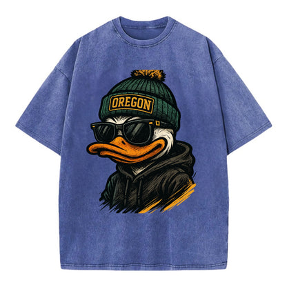Eugene Duck wearing Oregon beanie with O patch - Vintage T-shirt - Blue
