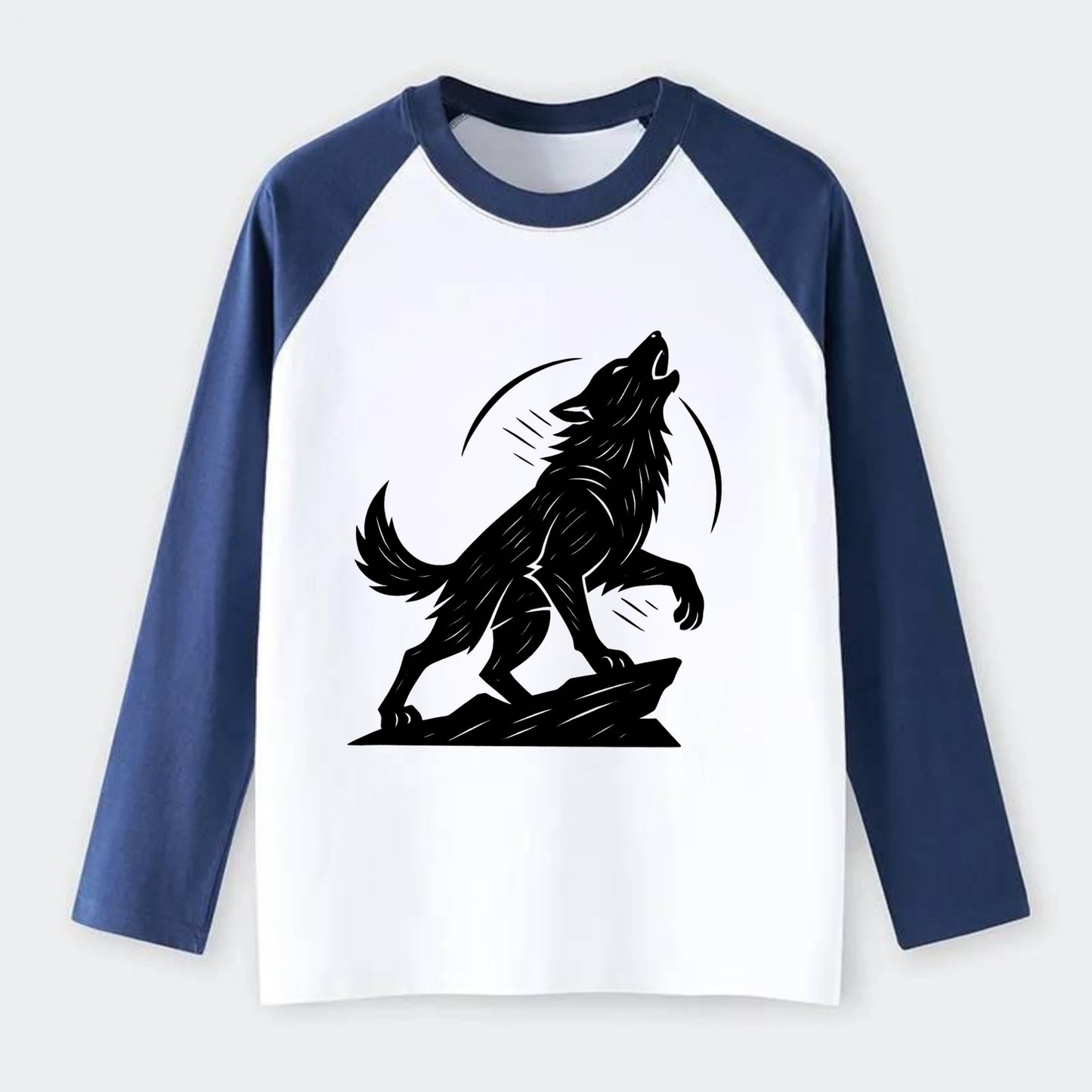 Wolf howling at full moon - Raglan Long Sleeve T-Shirt - Blue
