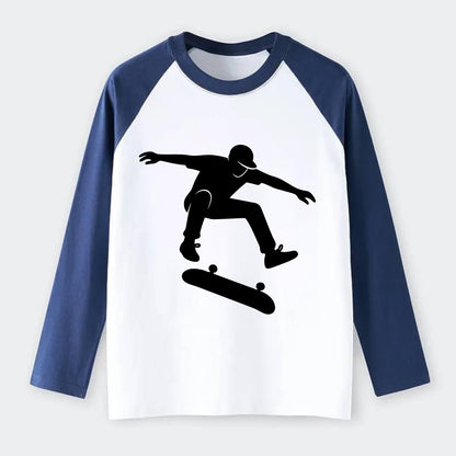 Skateboarder doing kickflip trick - Raglan Long Sleeve T-Shirt - Blue