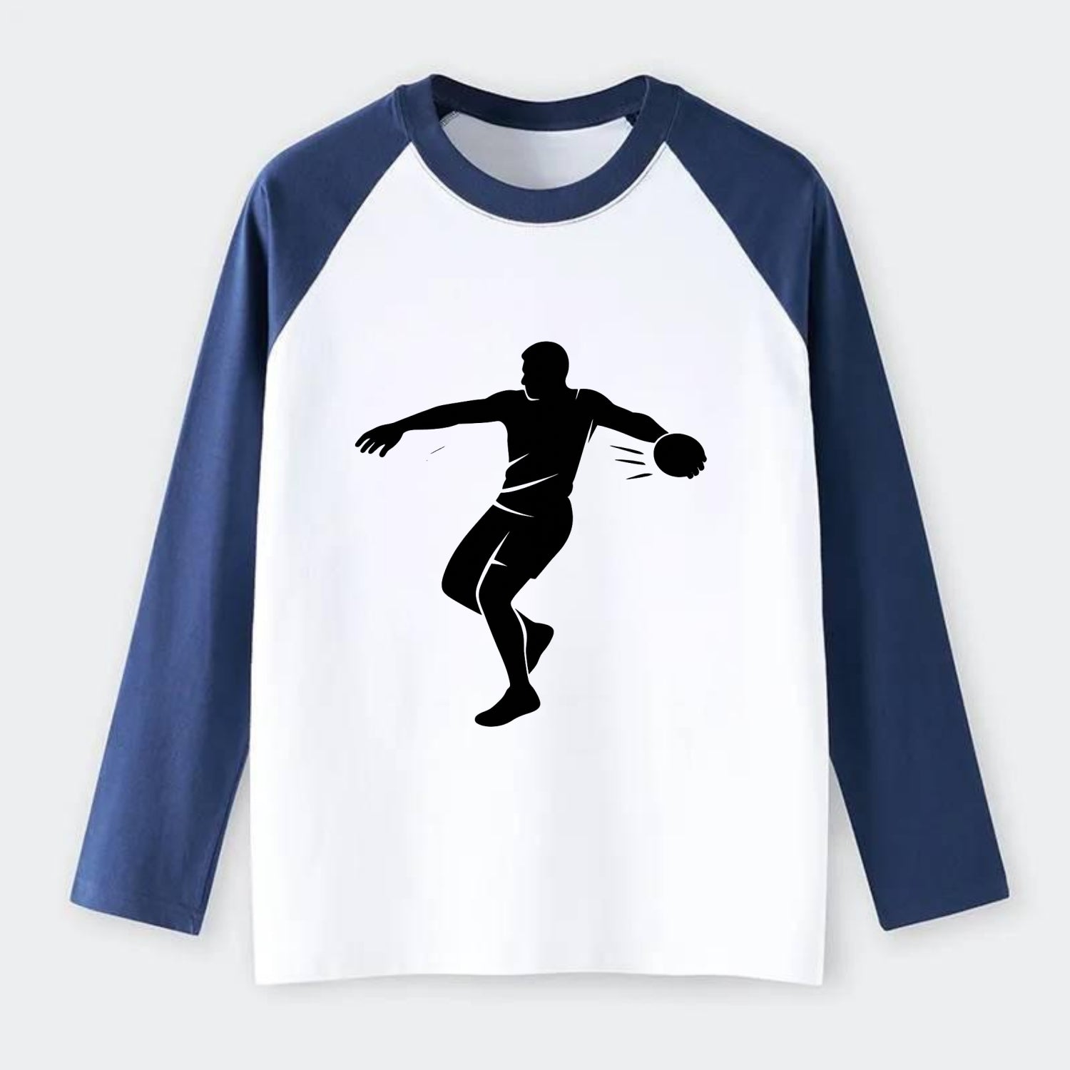 Discus thrower spinning release - Raglan Long Sleeve T-Shirt - Blue