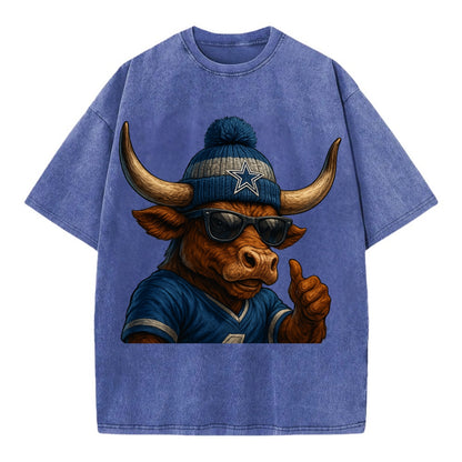 Texas Longhorn wearing Cowboys silver and blue beanie with star and wayfarer - Vintage T-shirt - Blue