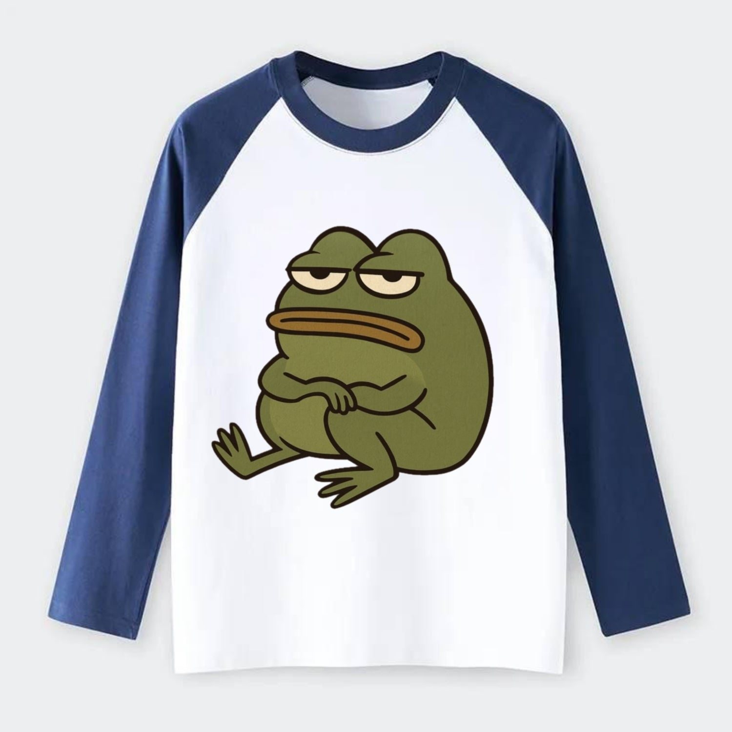 The Frog Judges Silently - Raglan Long Sleeve T-Shirt - Blue