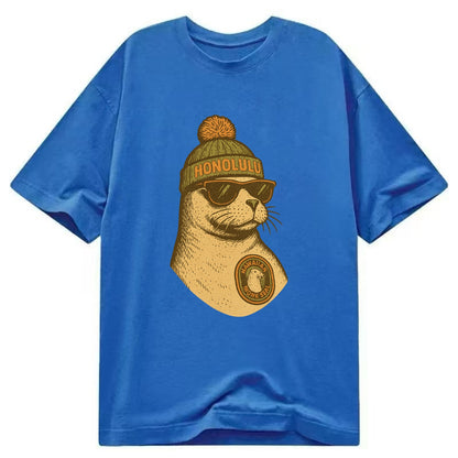 Hawaii Monk Seal wearing Honolulu beanie with pom pom and wayfarer sunglasses - Classic T-shirt - Blue