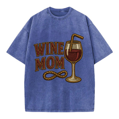 Wine Mom  - Vintage T-shirt - Blue