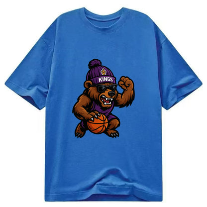 California Grizzly wearing Kings beanie with royal scepter patch and wayfarer - Classic T-shirt - Blue