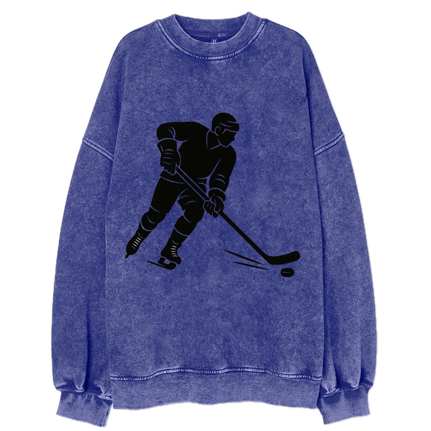 Ice hockey player shooting puck - Vintage Sweatshirt - Blue