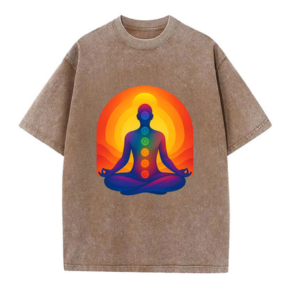 Sunset Meditation - Figure in lotus pose Vintage T-shirt - Brown