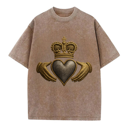 Claddagh Symbol  - Vintage T-shirt - Brown