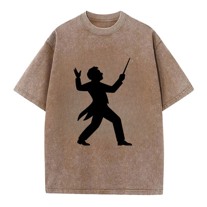 Conductor leading orchestra passionately - Vintage T-shirt - Brown