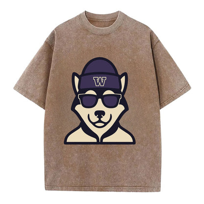 Seattle Husky wearing Washington beanie with W patch - Vintage T-shirt - Brown