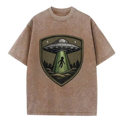 UFO ALIEN - flying saucer with beam in silver and green , extraterrestrial - Vintage T-shirt - Brown