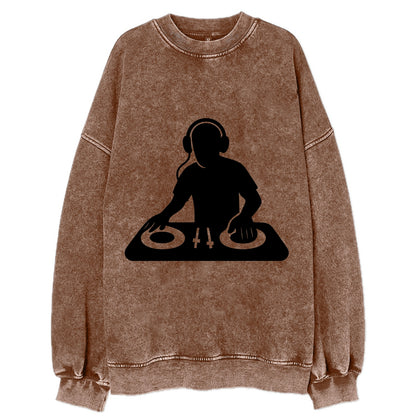 DJ with turntables and headphones - Vintage Sweatshirt - Brown