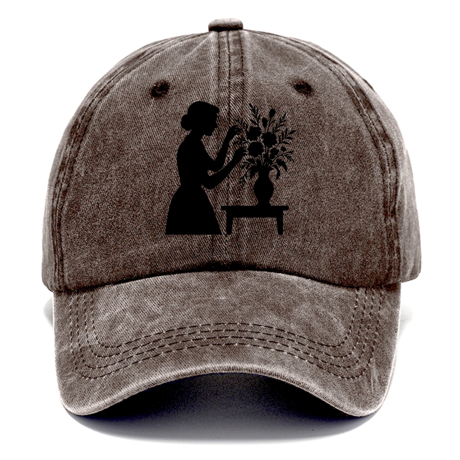 Florist arranging dramatic bouquet - Classic Cap - Brown
