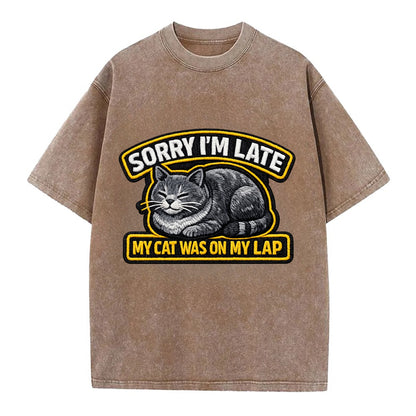 SORRY IM LATE MY CAT WAS ON MY LAP - cat loaf in gray , valid excuse - Vintage T-shirt - Brown